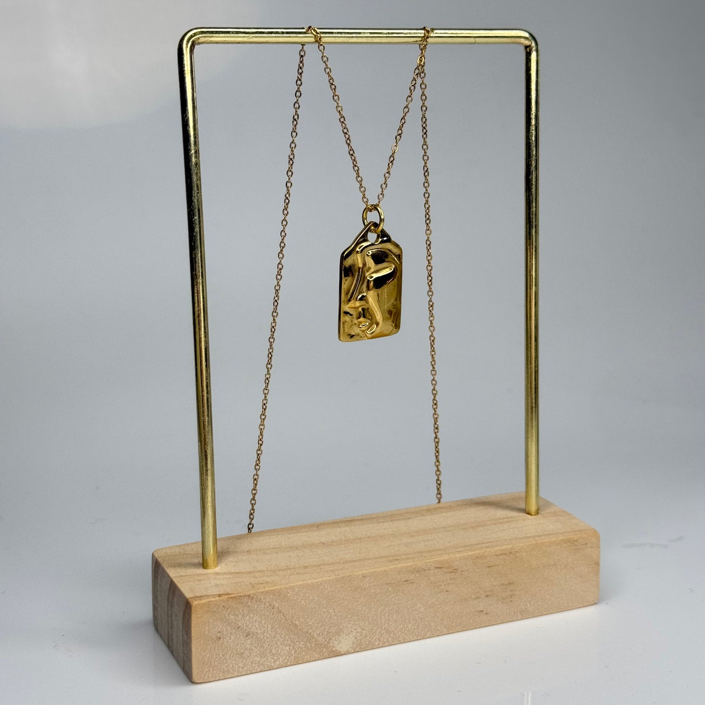 Artistic Face Pendant – Gold Plated - DEAL OF THE DAY