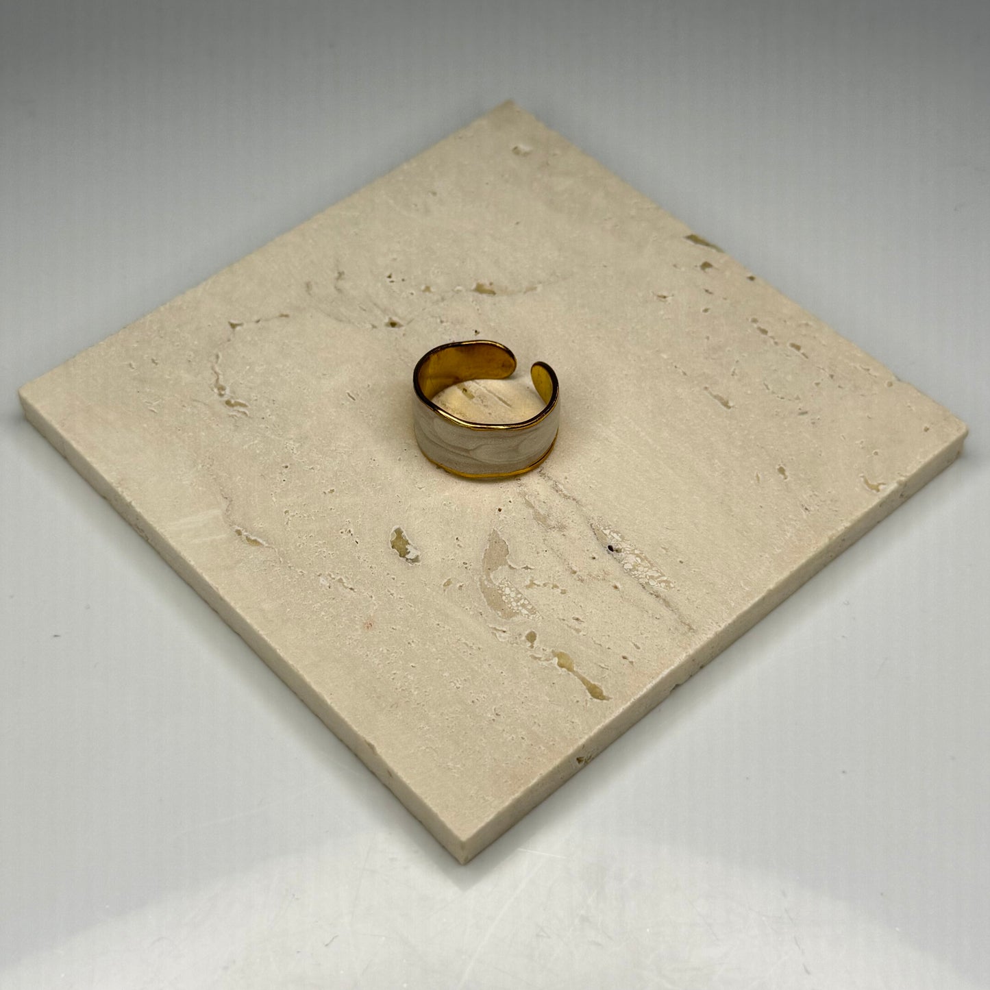 Shell Wide Band - Gold Plated - DEAL OF THE DAY