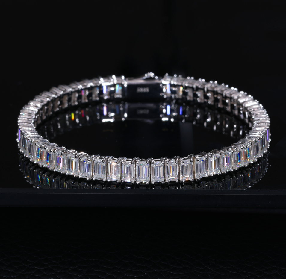 VVS1 Moissanite 5mm × 3mm Baguette Emerald Cut Tennis Bracelet