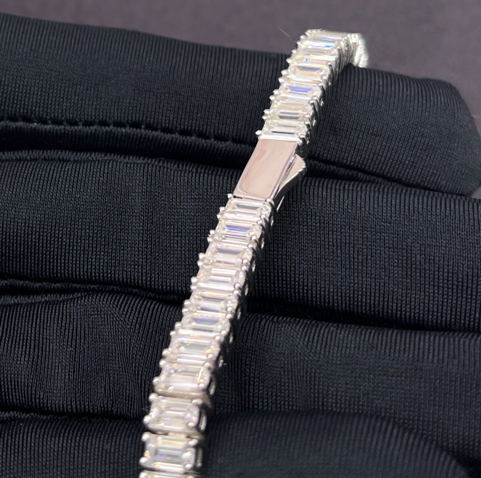VVS1 Moissanite 5mm × 3mm Baguette Emerald Cut Tennis Bracelet