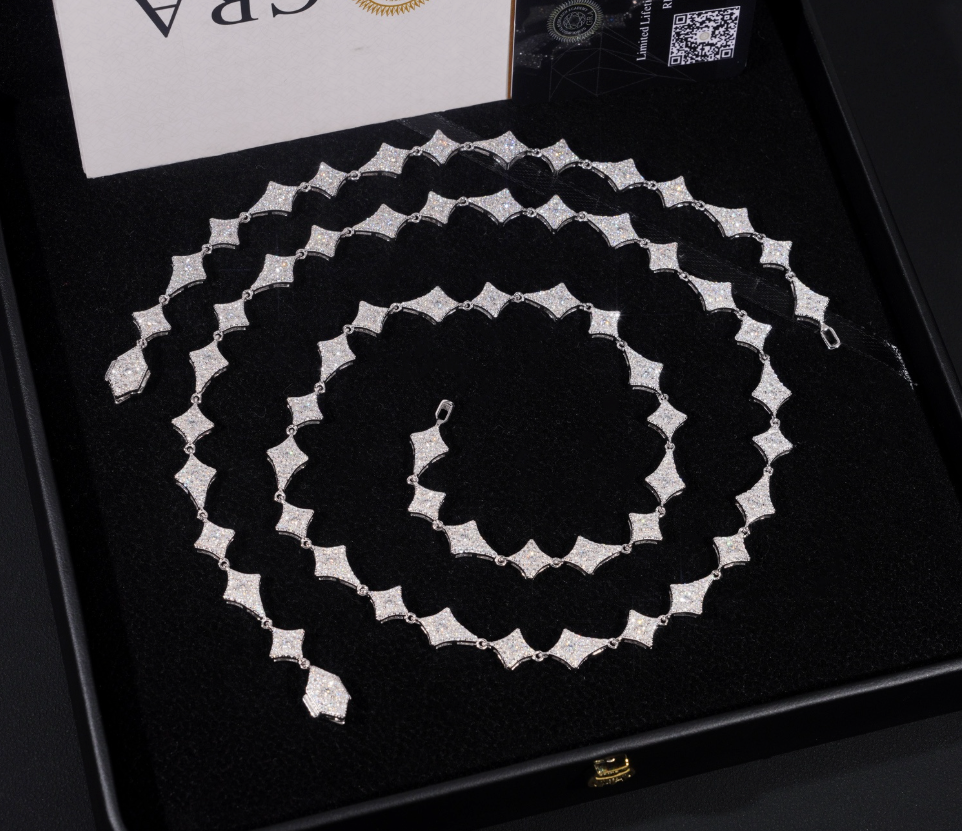 VVS1 Moissanite 8mm Thistles and Thorns Link Chain & Bracelet
