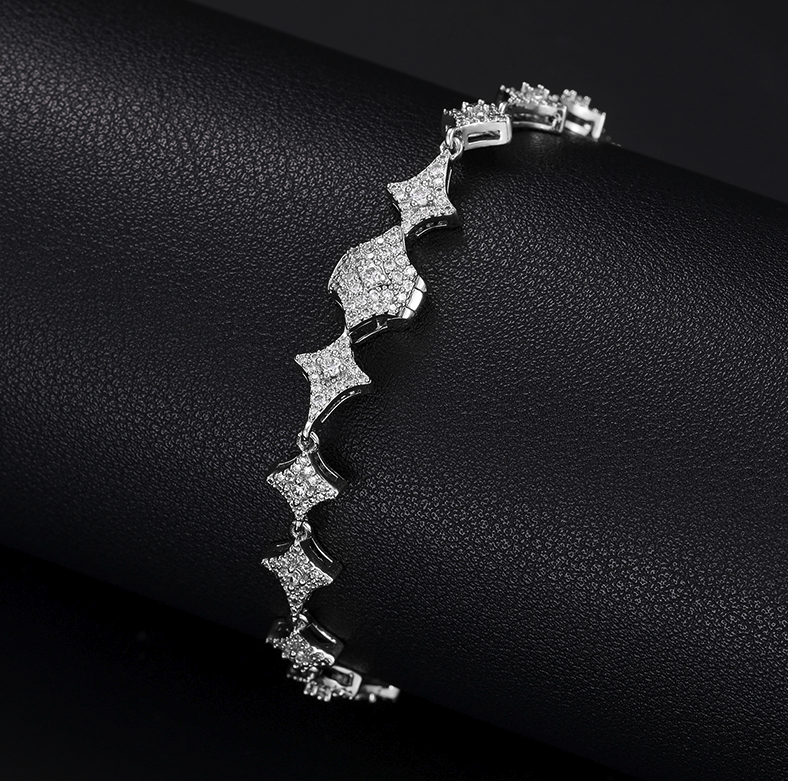 VVS1 Moissanite 8mm Thistles and Thorns Link Chain & Bracelet