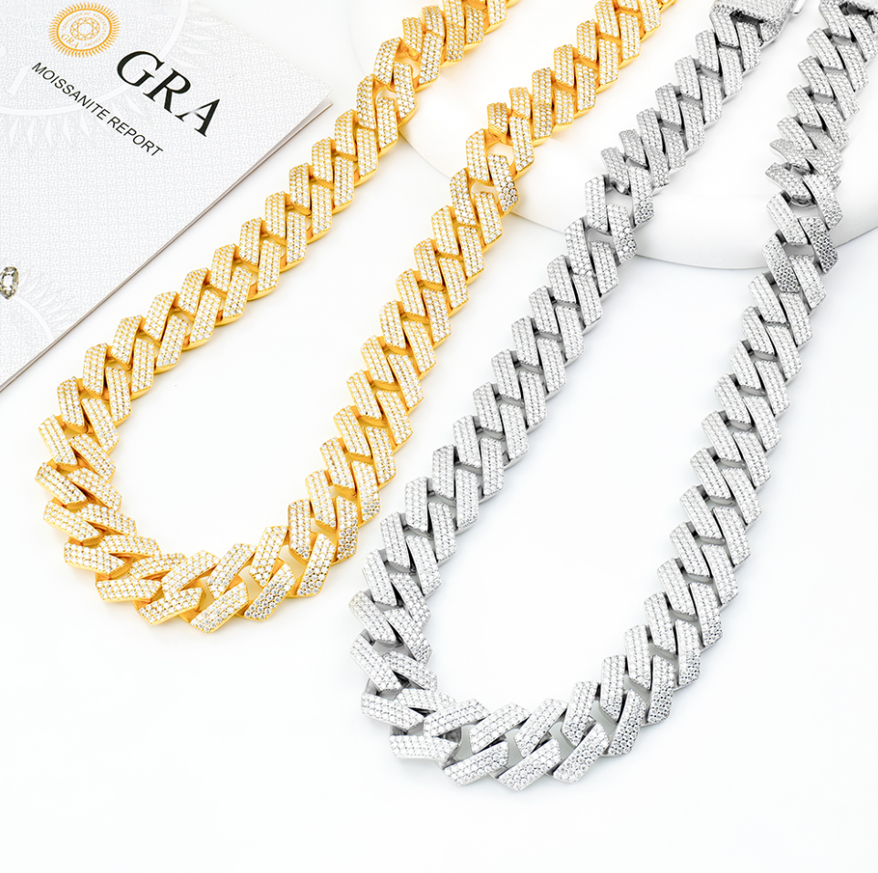 VVS1 Moissanite 18mm Three Rows Cuban Link Chain