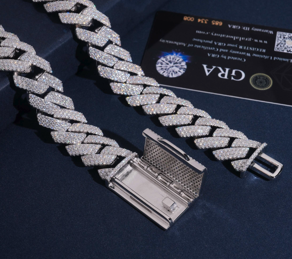 VVS1 Moissanite 20mm Three Rows Cuban Link Chain