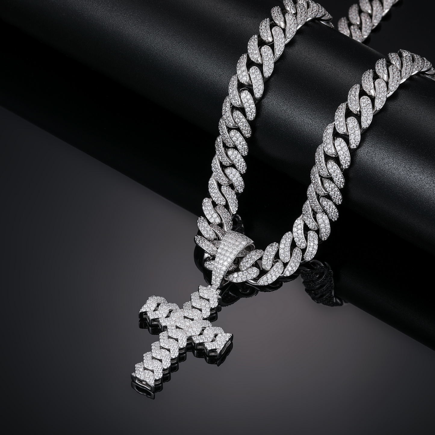 VVS1 Moissanite 40x30mm Cross Cuban Pendant