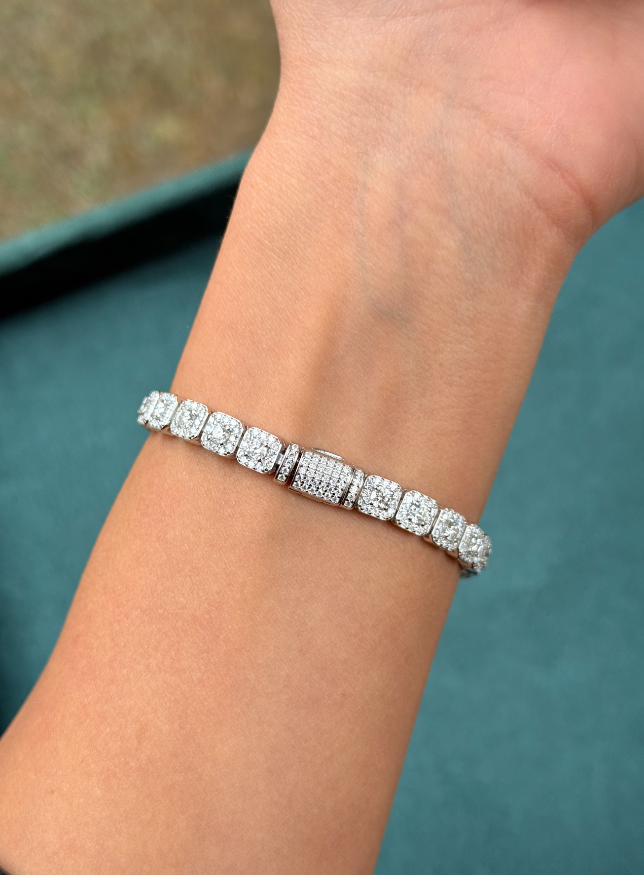 VVS1 Moissanite 6mm Halo Tennis Bracelet - DEAL OF THE DAY