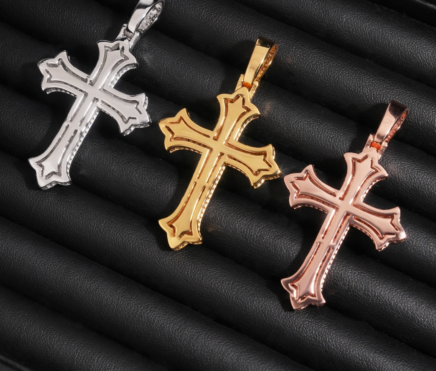 VVS1 Moissanite Iced-Out Hip Hop Cross Pendant