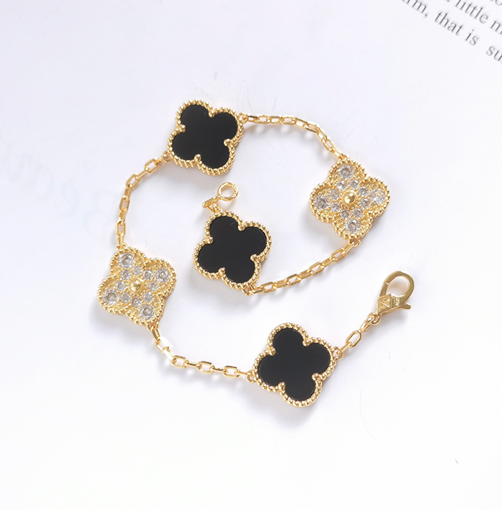 Black Agate Four Leaf Clover Bracelet