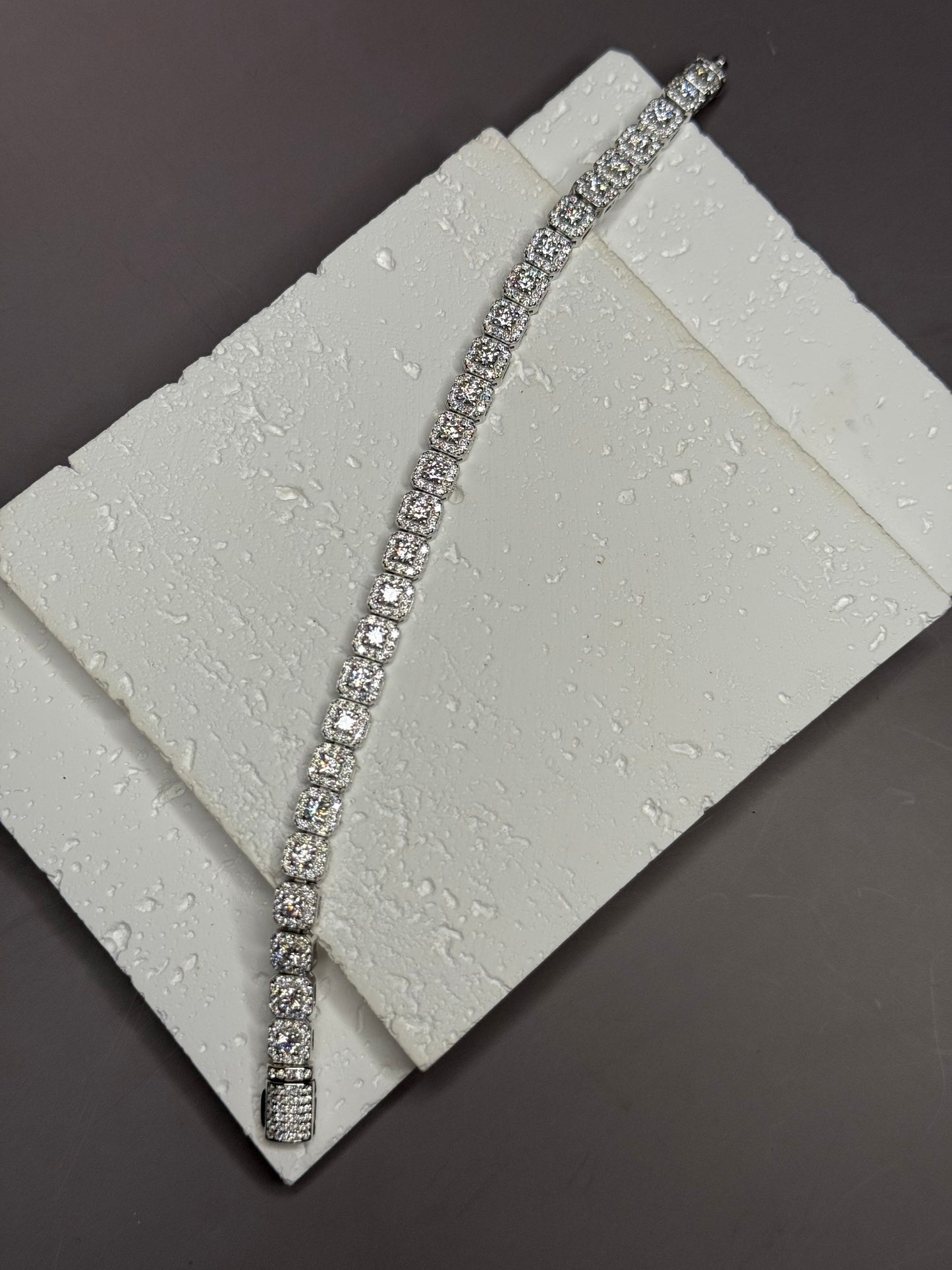 VVS1 Moissanite 6mm Halo Tennis Bracelet - DEAL OF THE DAY