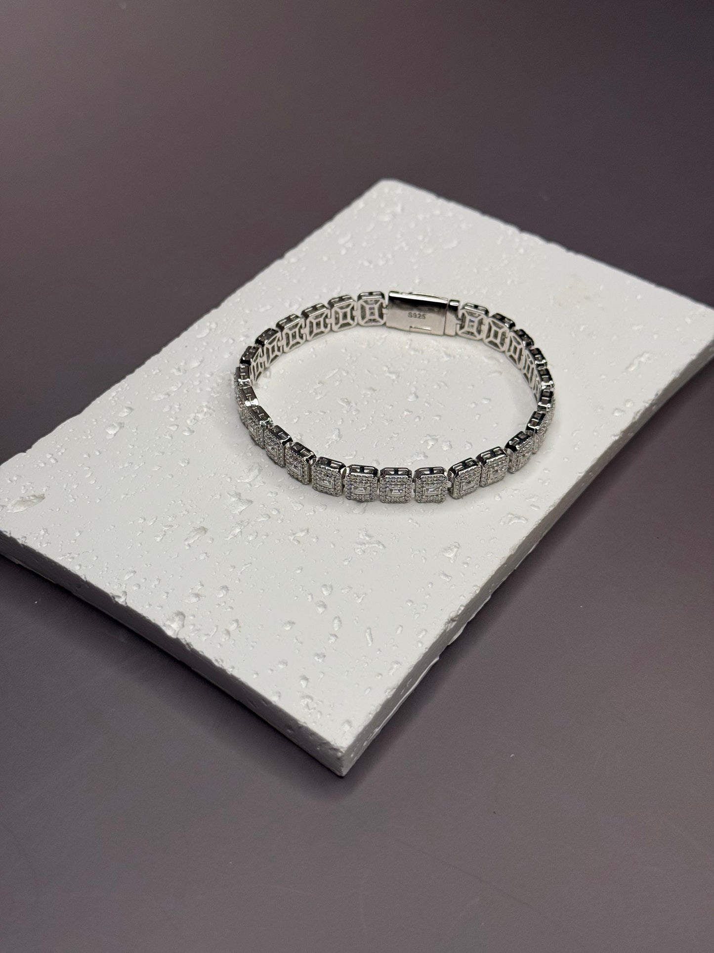 VVS1 Moissanite 7.5mm Baguette & Rounded Bracelet - DEAL OF THE DAY