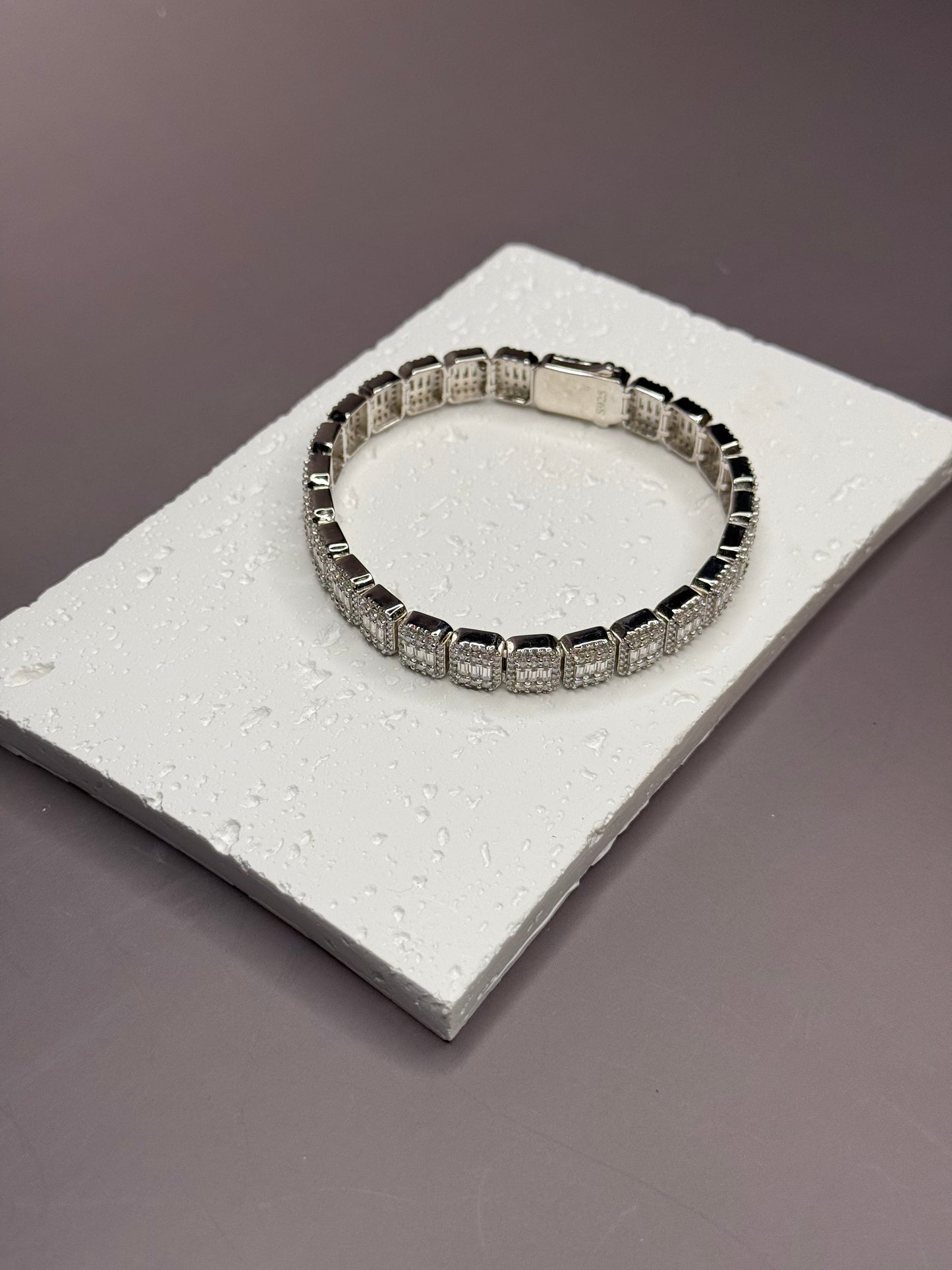 VVS1 Moissanite 9mm Baguette & Rounded Bracelet - DEAL OF THE DAY