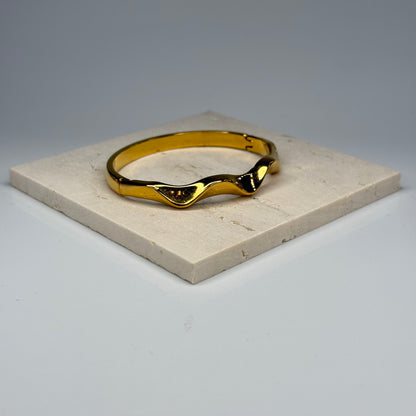 5A+ CZ Simple Wave Style Bangle Bracelet - Gold Plated - DEAL OF THE DAY