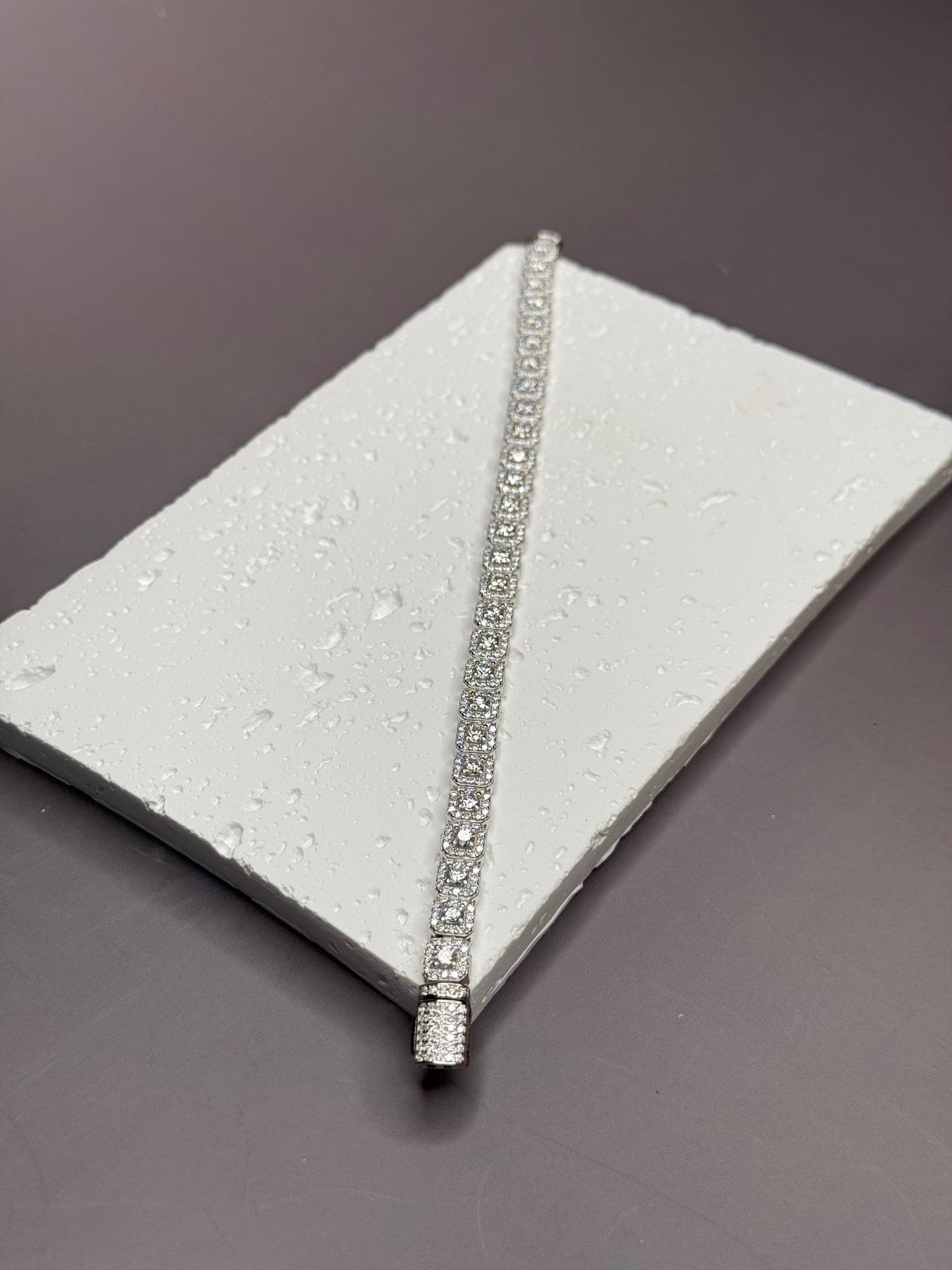 VVS1 Moissanite 6mm Halo Tennis Bracelet - DEAL OF THE DAY