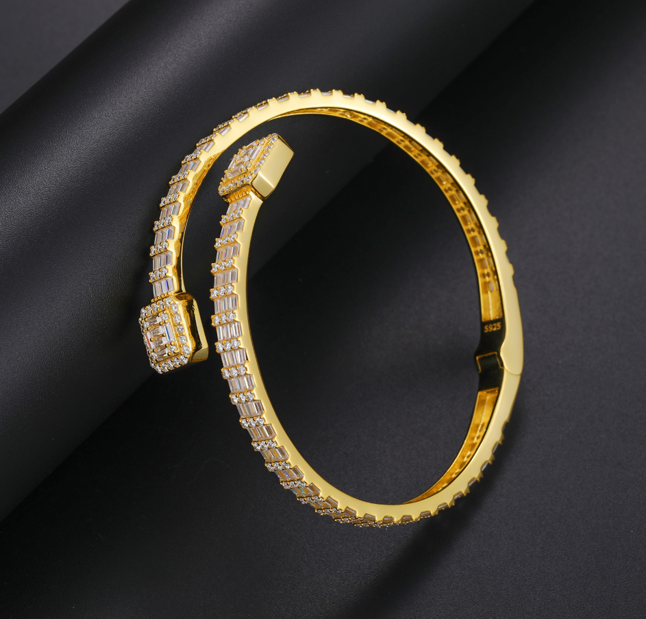 VVS1 Moissanite Full Baguette Cut Bracelet