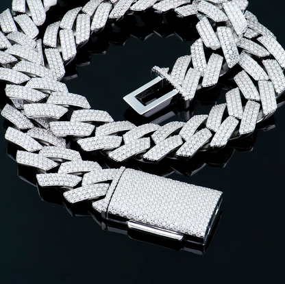 VVS1 Moissanite 18mm Three Rows Cuban Link Chain
