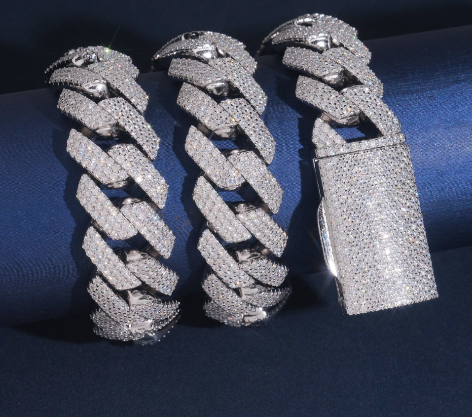 VVS1 Moissanite 20mm Three Rows Cuban Link Chain
