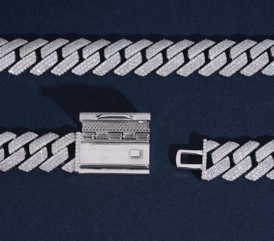 VVS1 Moissanite 20mm Three Rows Cuban Link Chain
