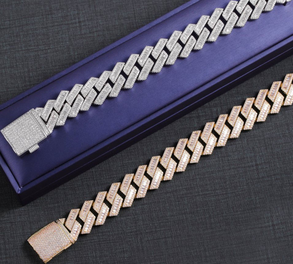 VVS1 Moissanite 18mm Baguette Cut Cuban Link Bracelet