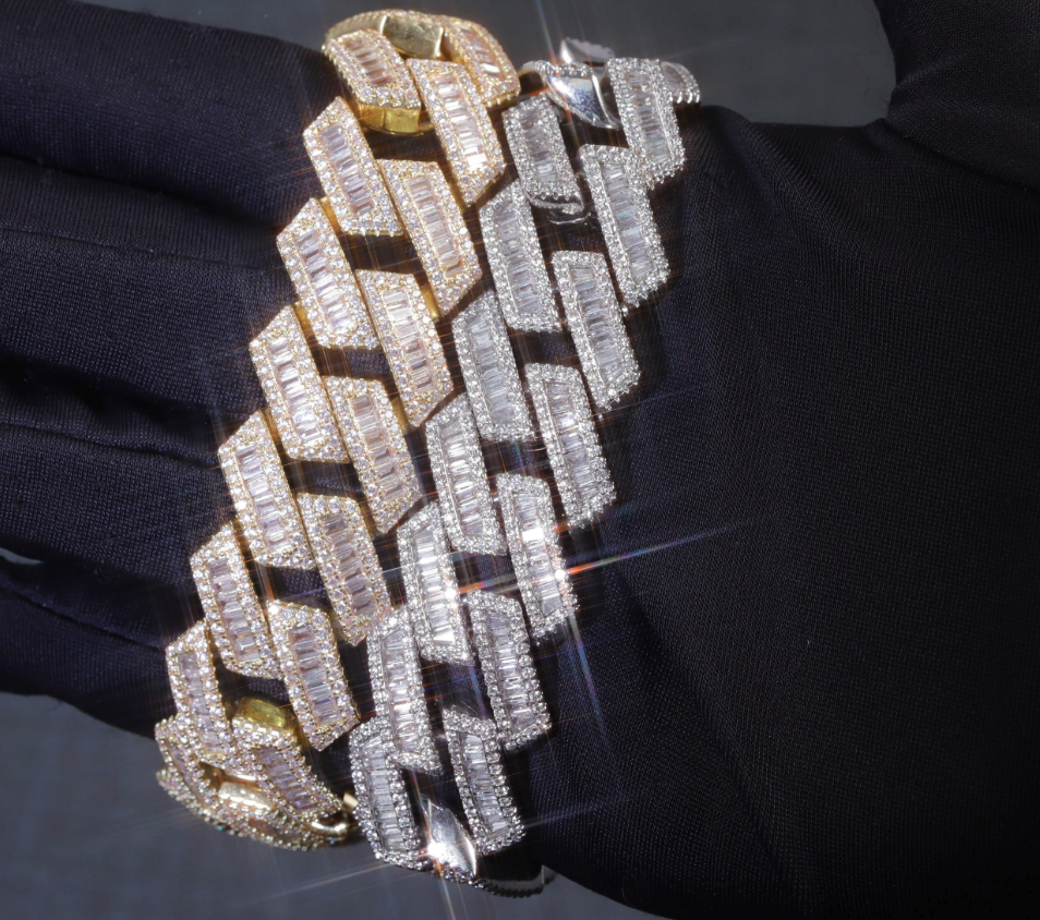 VVS1 Moissanite 18mm Baguette Cut Cuban Link Bracelet