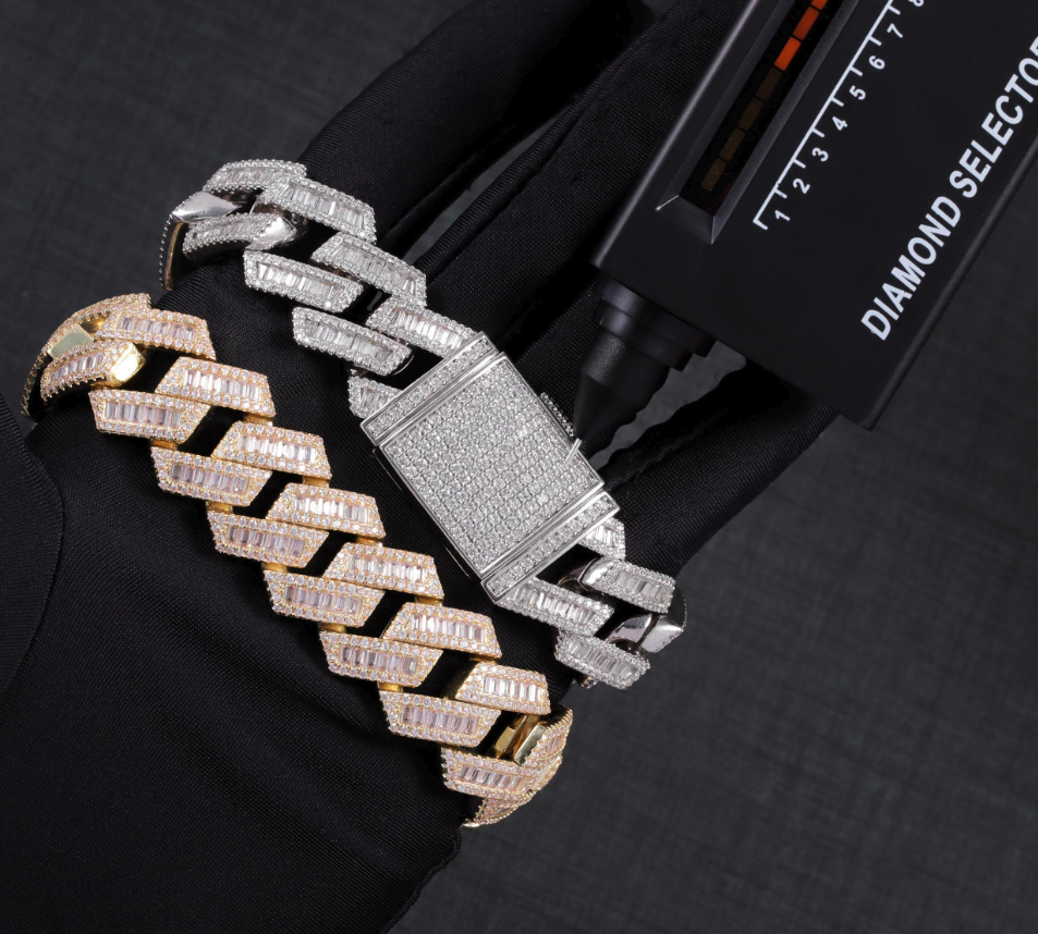 VVS1 Moissanite 18mm Baguette Cut Cuban Link Bracelet