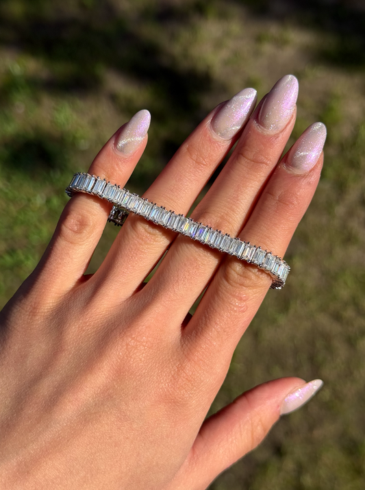 VVS1 Moissanite 5mm × 3mm Baguette Emerald Cut Tennis Bracelet - DEAL OF THE DAY