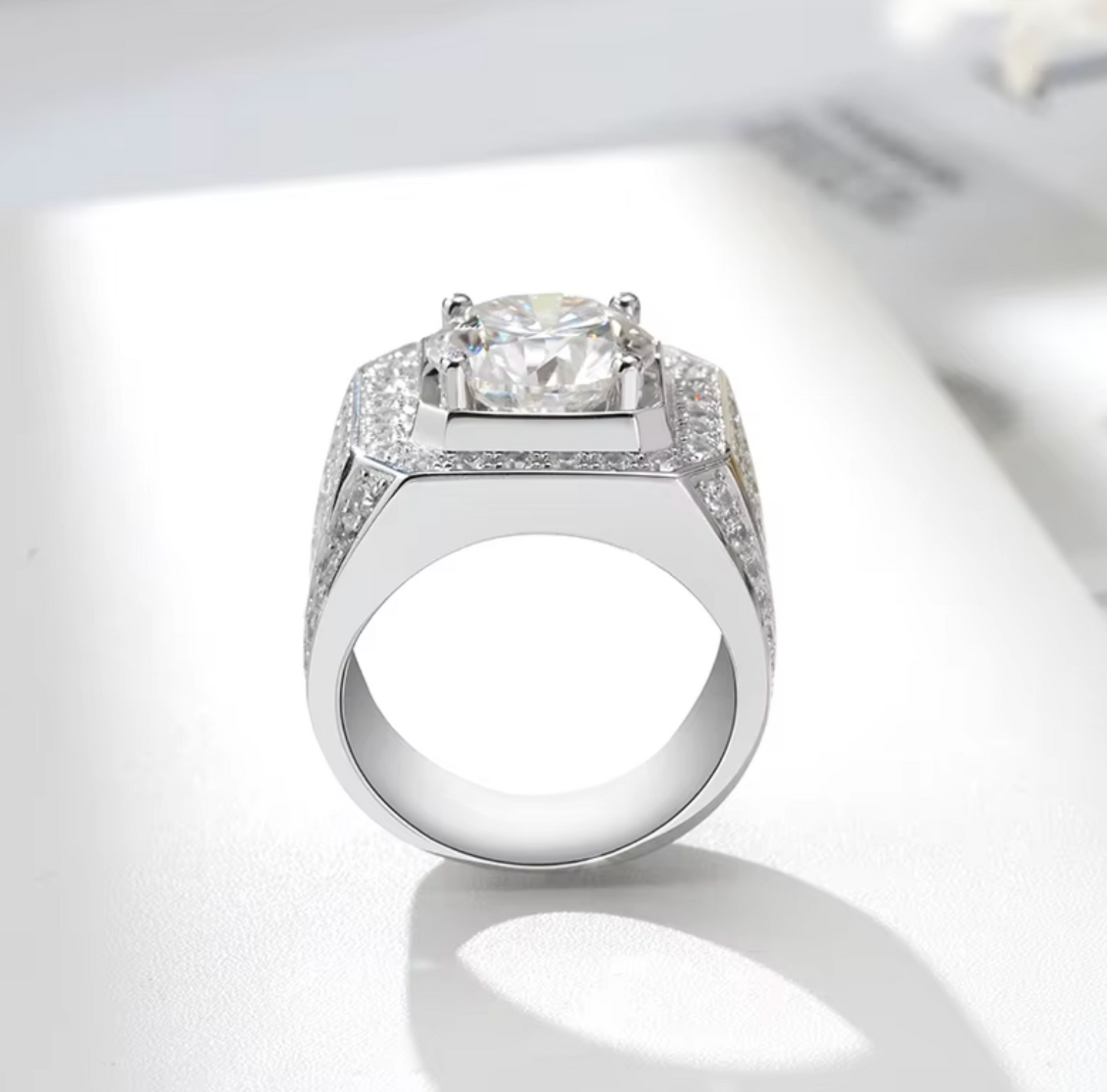 VVS1 Moissanite Luxury Iced-Out 1-5 Carat Ring