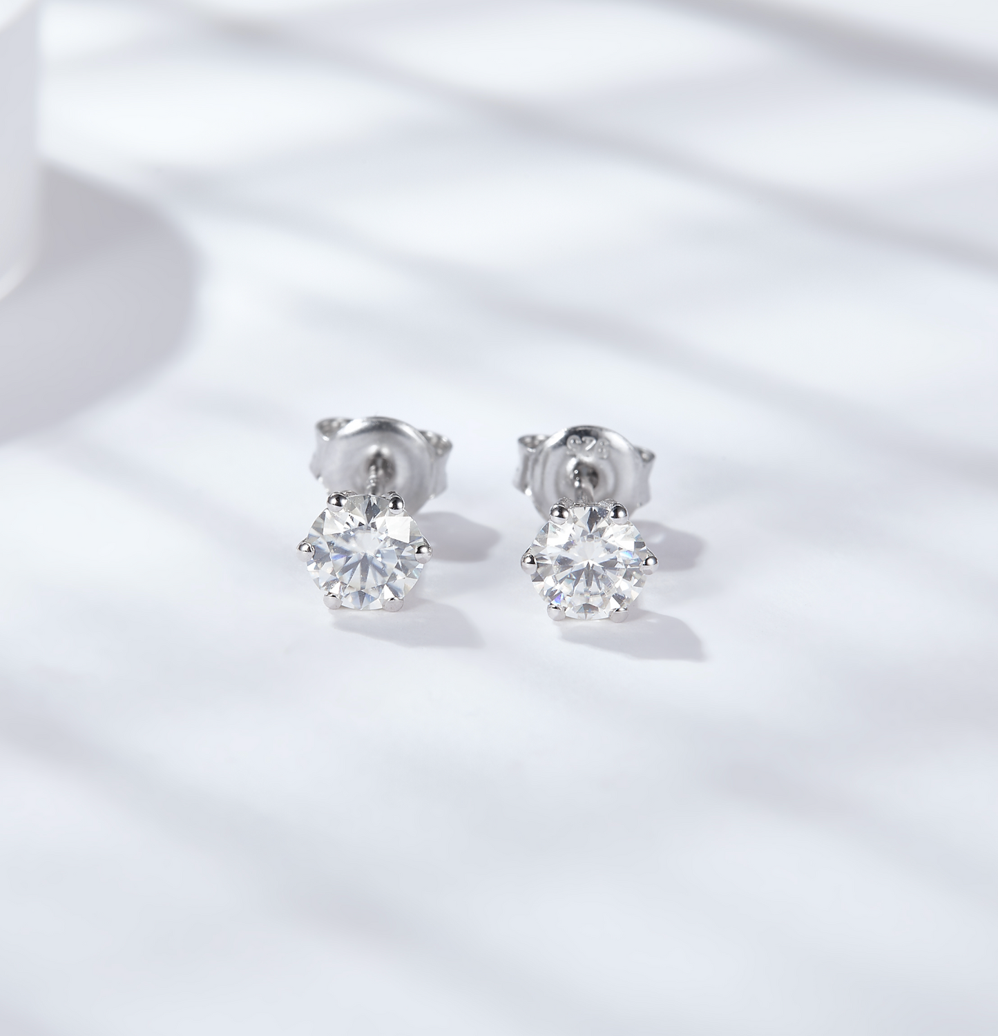 VVS1 Moissanite Rounded Classic Design Earrings