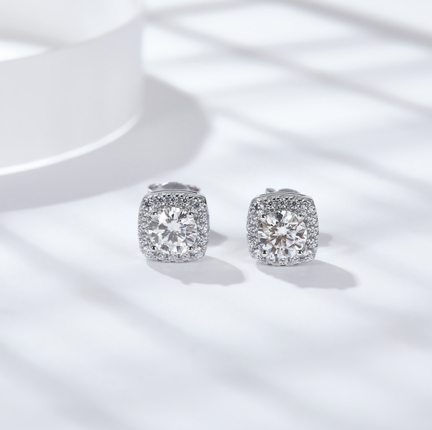 VVS1 Moissanite Square Rounded Stud Earrings