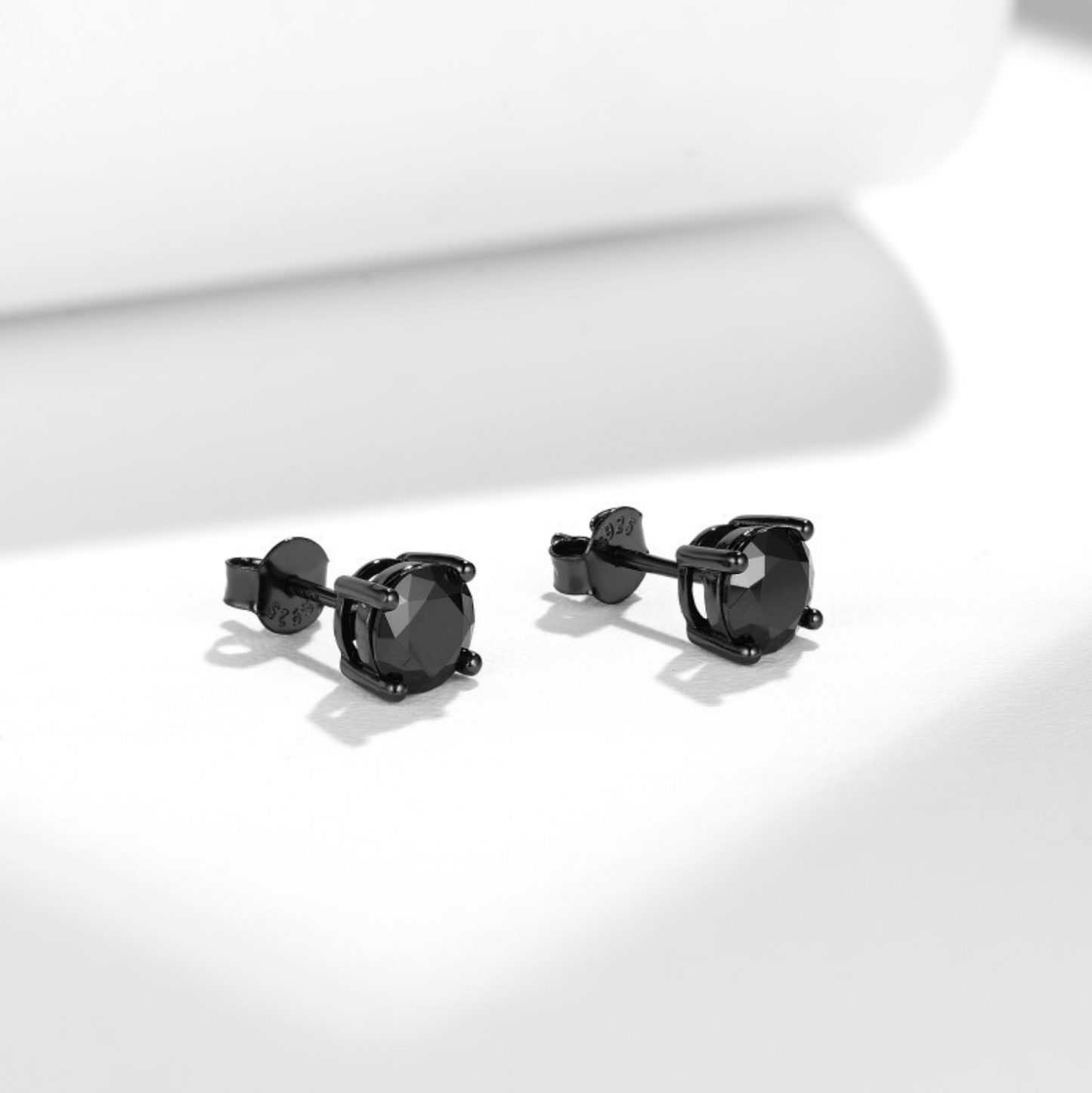 VVS1 Moissanite 1 Carat Black Stud Earrings