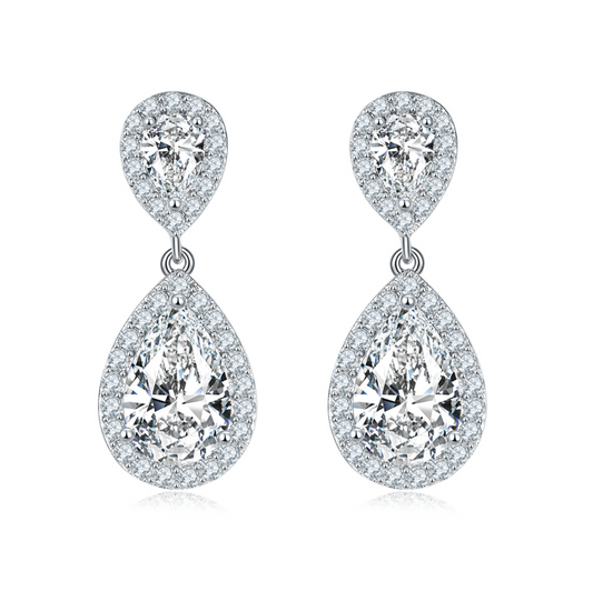 VVS1 Moissanite 2 Carat Pear 6x9mm Earrings