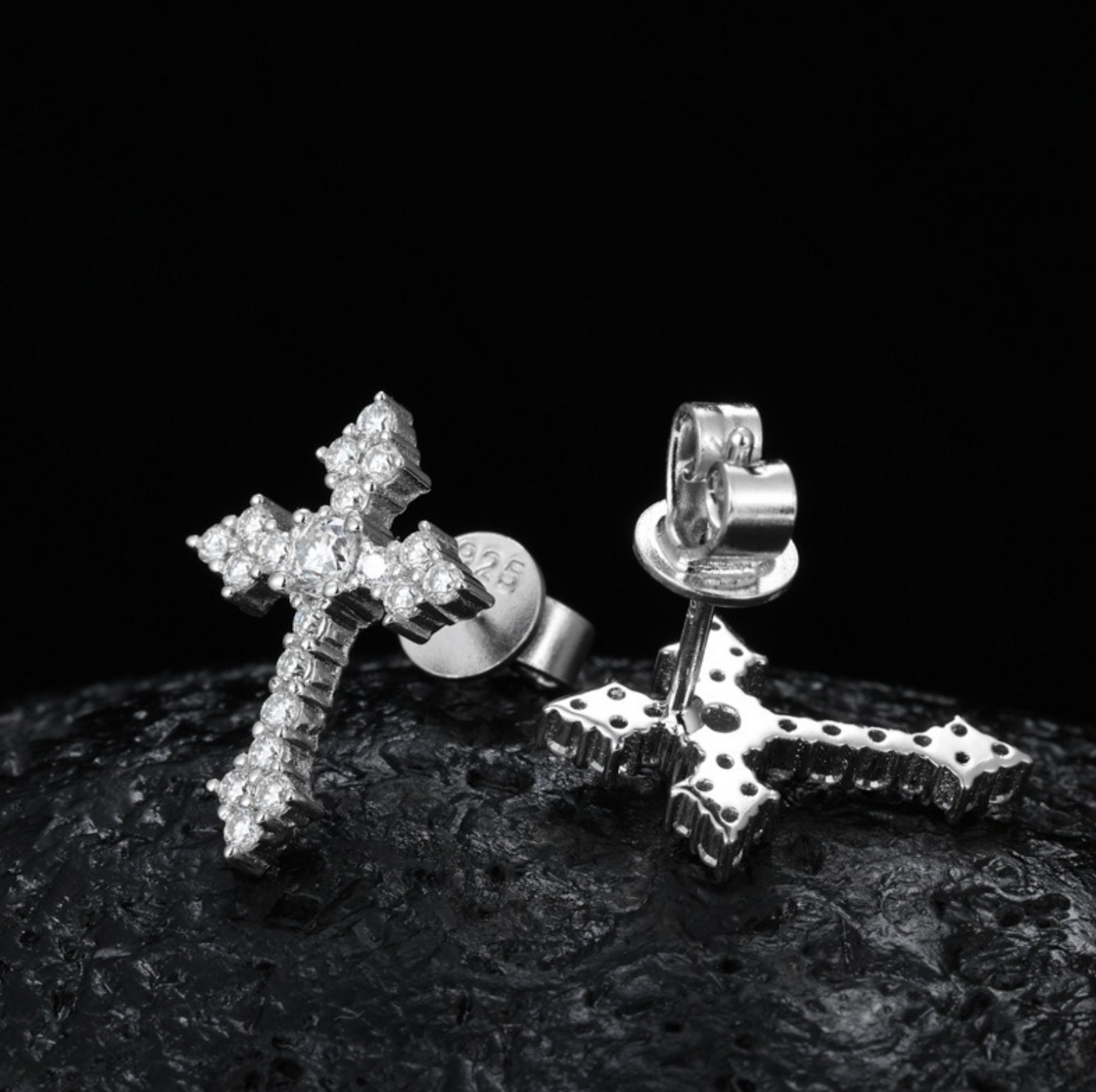 VVS1 Moissanite Cross Shaped Stud Earrings