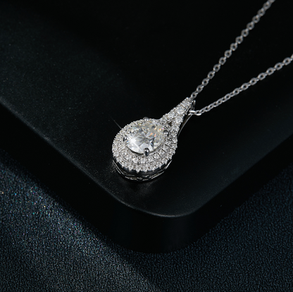 VVS1 Moissanite 2 Carat Friendship Pendant